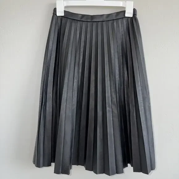 NWT J.Crew Women Black Faux Vegan Leather Pleated Knee Length Skirt Size 00 - Picture 2 of 10
